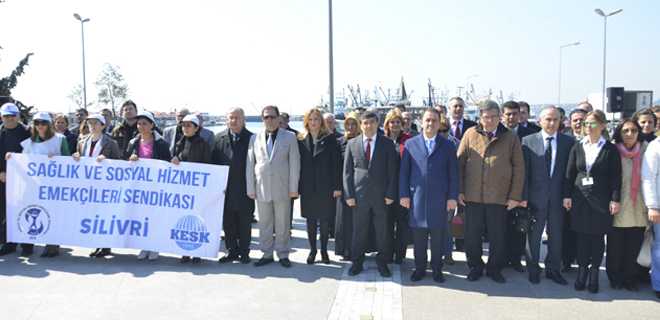 Işıklar Sağlık Çalışanlarının Gününü Kutladı