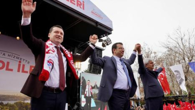 İMAMOĞLU DAVETİN BELGESİNİ SİLİVRİ ATATÜRK MEYDANI’NDAN PAYLAŞTI