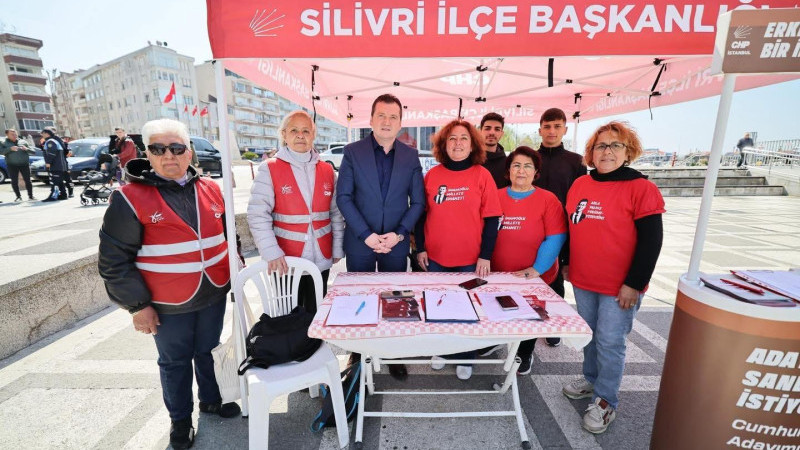 Başkan Balcıoğlu, Silivri Sahili’nde İmza Kampanyasına Destek İçin Vatandaşlarla Buluştu