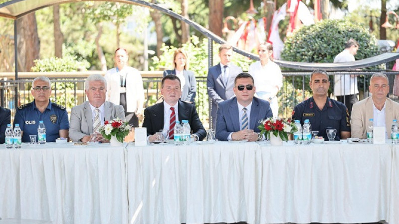 Başkan Balcıoğlu, Kale Park’ta Bayramlaşma törenine katıldı