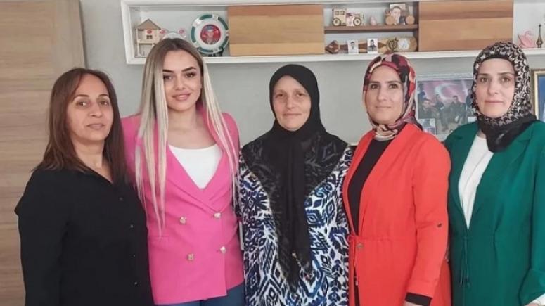 MHP'li kadınlardan Şehit ve Gazi annelerine ziyaret