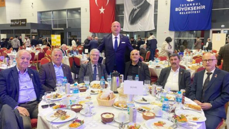 SİLİVRİLİ MUHTARLAR İBB’NİN DÜZENLEDİĞİ İFTAR PROGRAMINA KATILDI