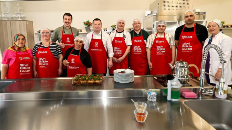 Silivri’yi MasterChef’te Temsil Eden Emre Ün, Sevgi Mutfağı’nda Özel Bireylerle Buluştu