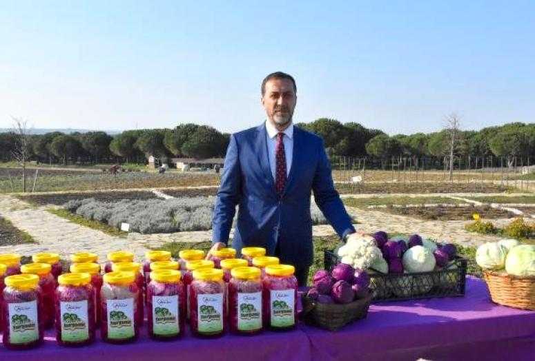 Organik turşu ve fasulyeler Silivri Gıda Bankası'na teslim edildi